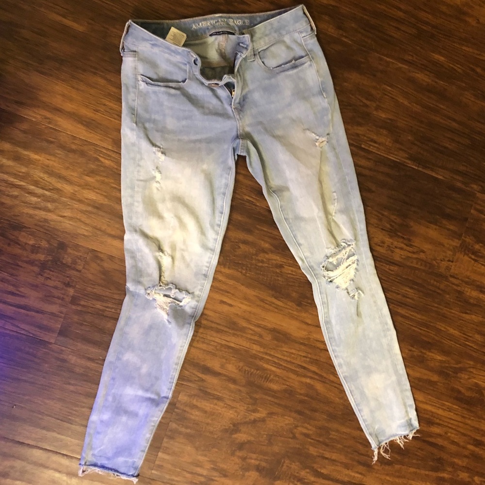 Light wash distressed jeans